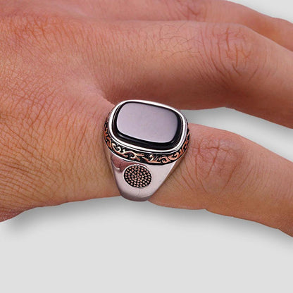 Moon Madrid Provo Timeless Onyx Ring