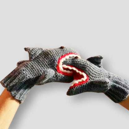 Saint Martin Stamford Playful 3D Shark Gloves